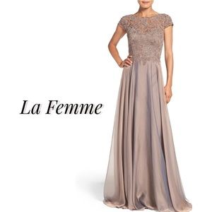 La Femme Lace A-Line Formal Dress in Cocoa (*Mauve). Size 10, worn only once.